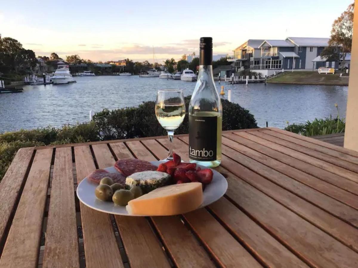 The View - Captains Cove Waterfront Resort Paynesville Exterior foto