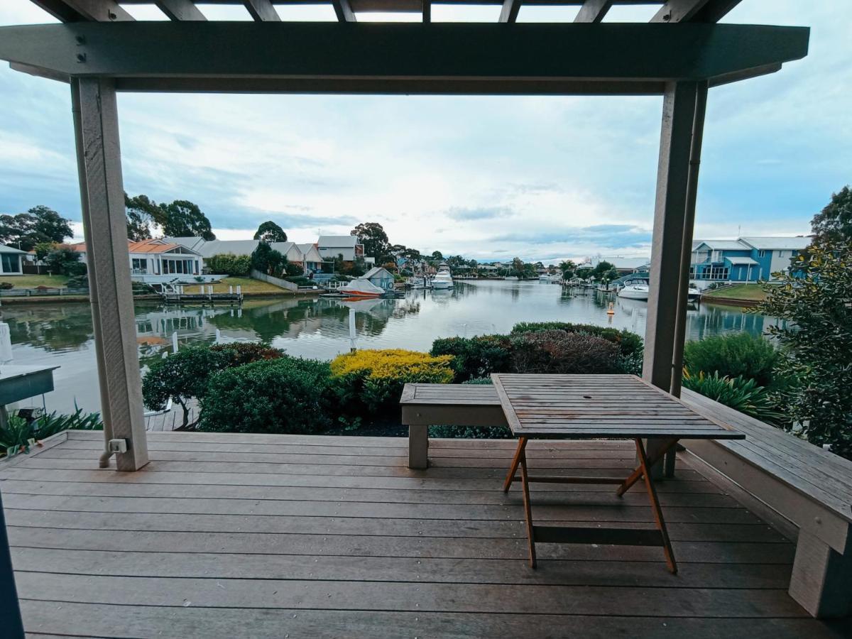 The View - Captains Cove Waterfront Resort Paynesville Exterior foto