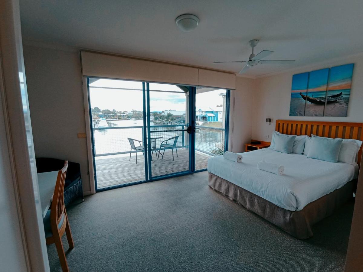 The View - Captains Cove Waterfront Resort Paynesville Exterior foto