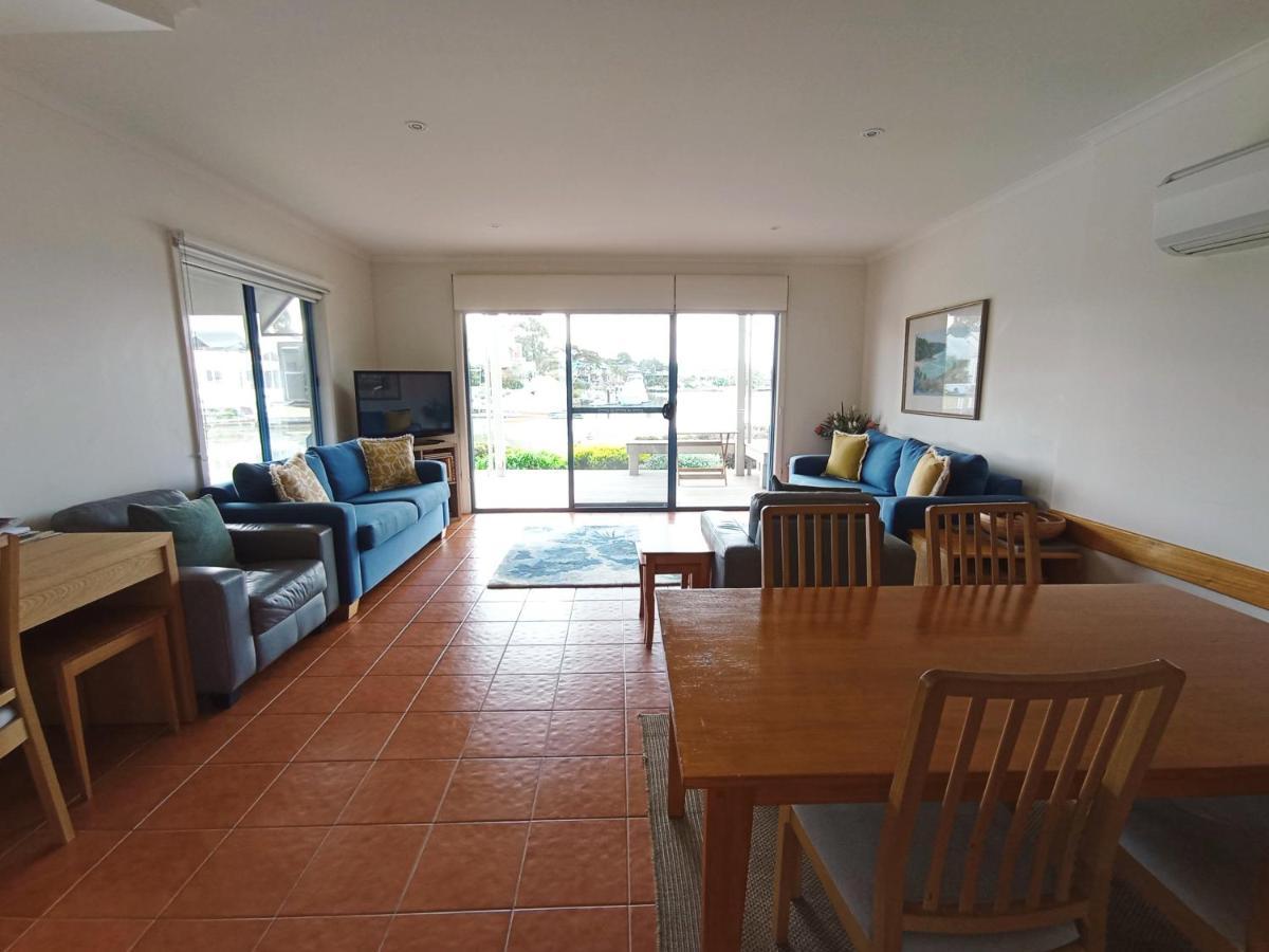 The View - Captains Cove Waterfront Resort Paynesville Exterior foto
