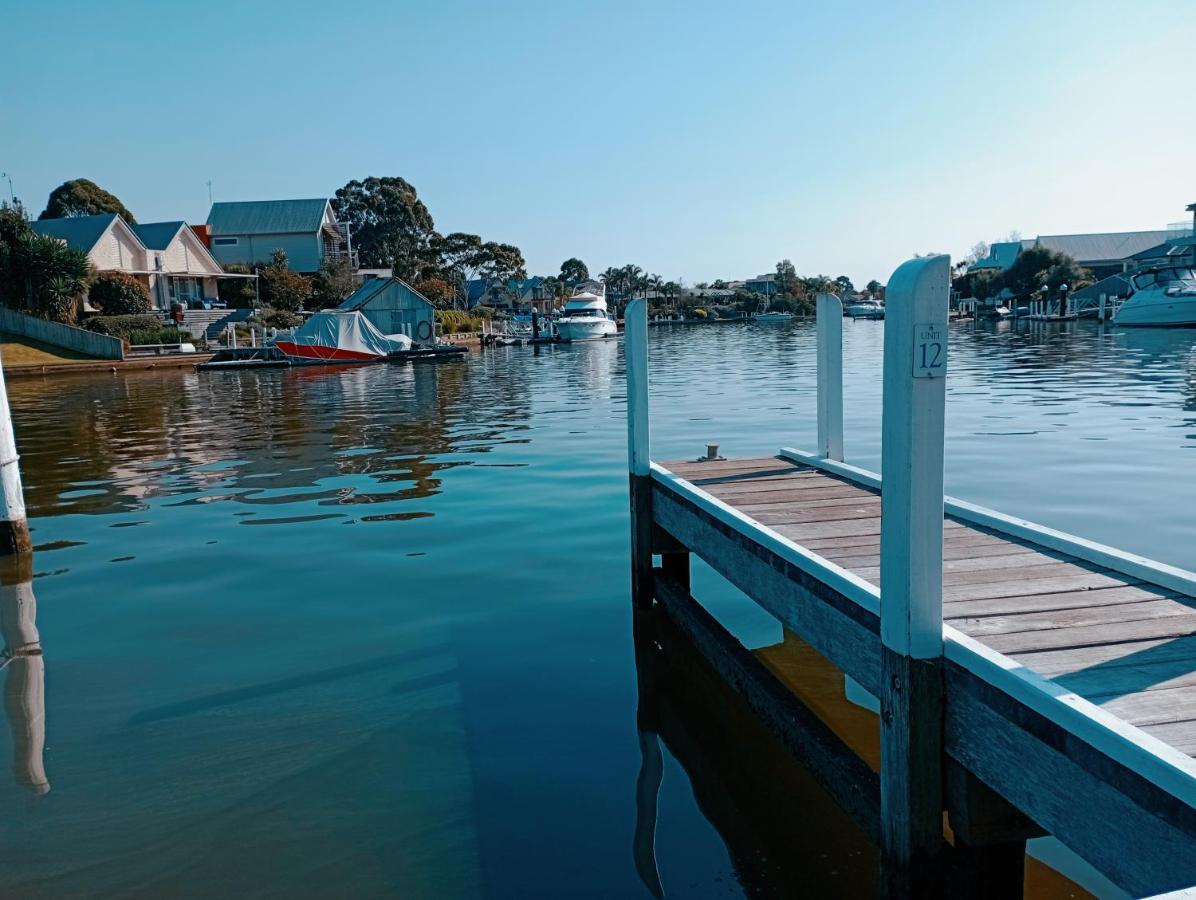 The View - Captains Cove Waterfront Resort Paynesville Exterior foto