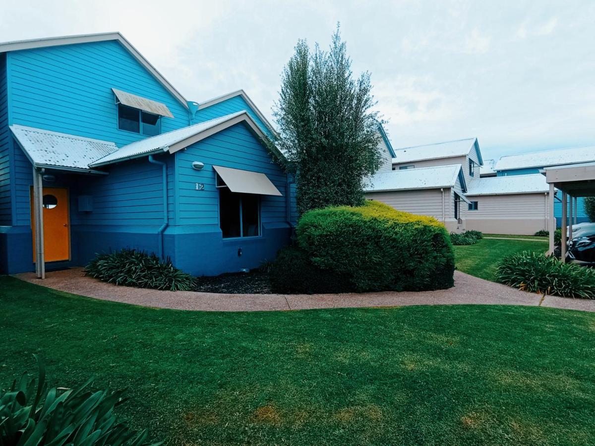 The View - Captains Cove Waterfront Resort Paynesville Exterior foto