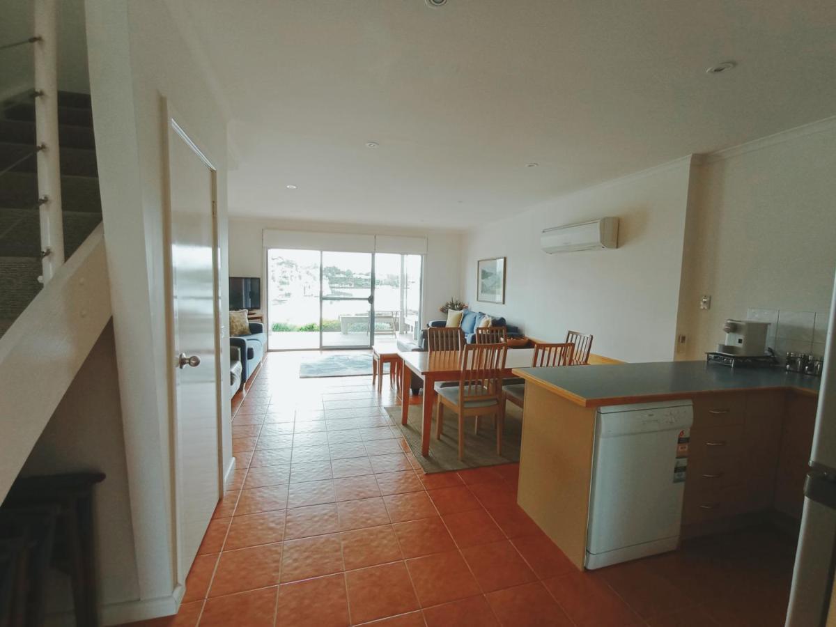 The View - Captains Cove Waterfront Resort Paynesville Exterior foto