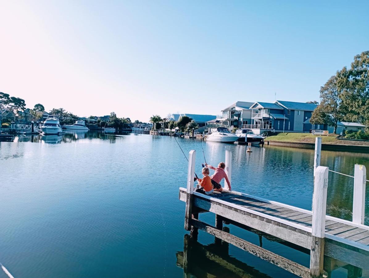 The View - Captains Cove Waterfront Resort Paynesville Exterior foto